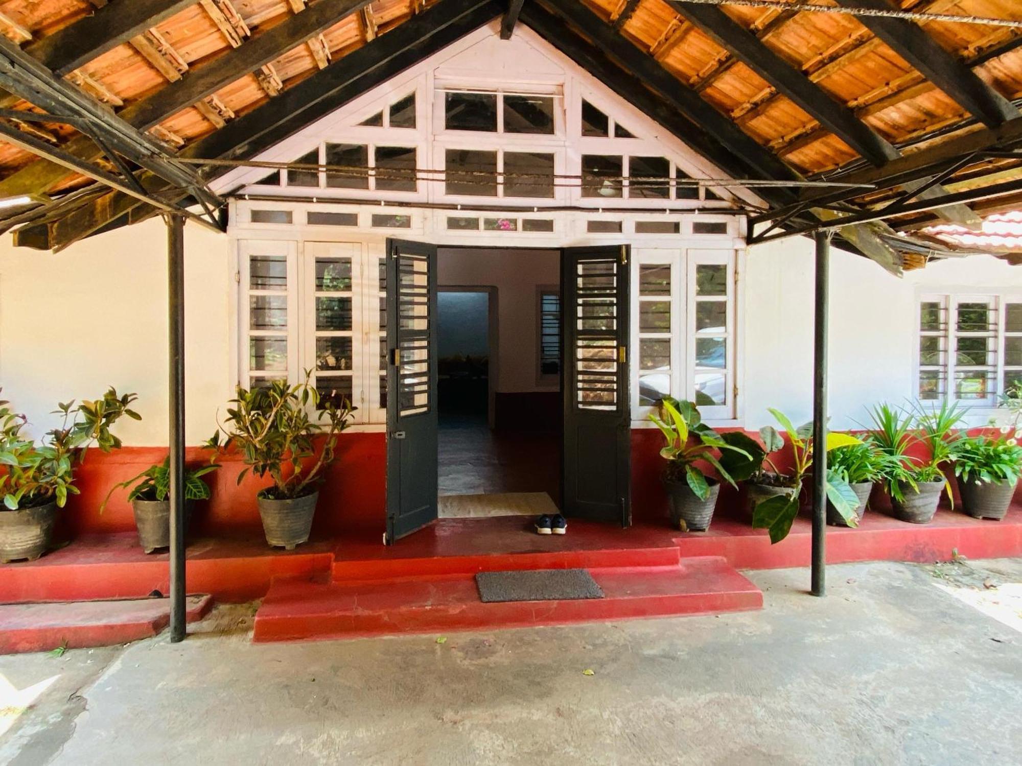 Coorg Daffodil Guesthouse มาดิเครี ภายนอก รูปภาพ